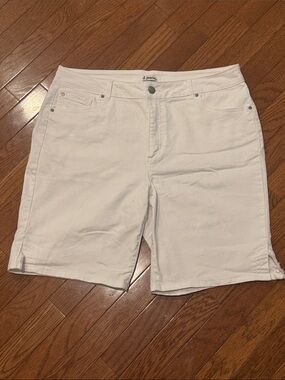 d. jeans White High-Rise Denim Bermuda Shorts